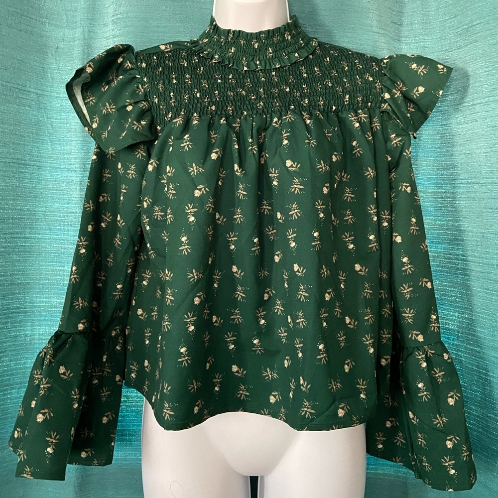 NWOT Green Long Sleeve Top